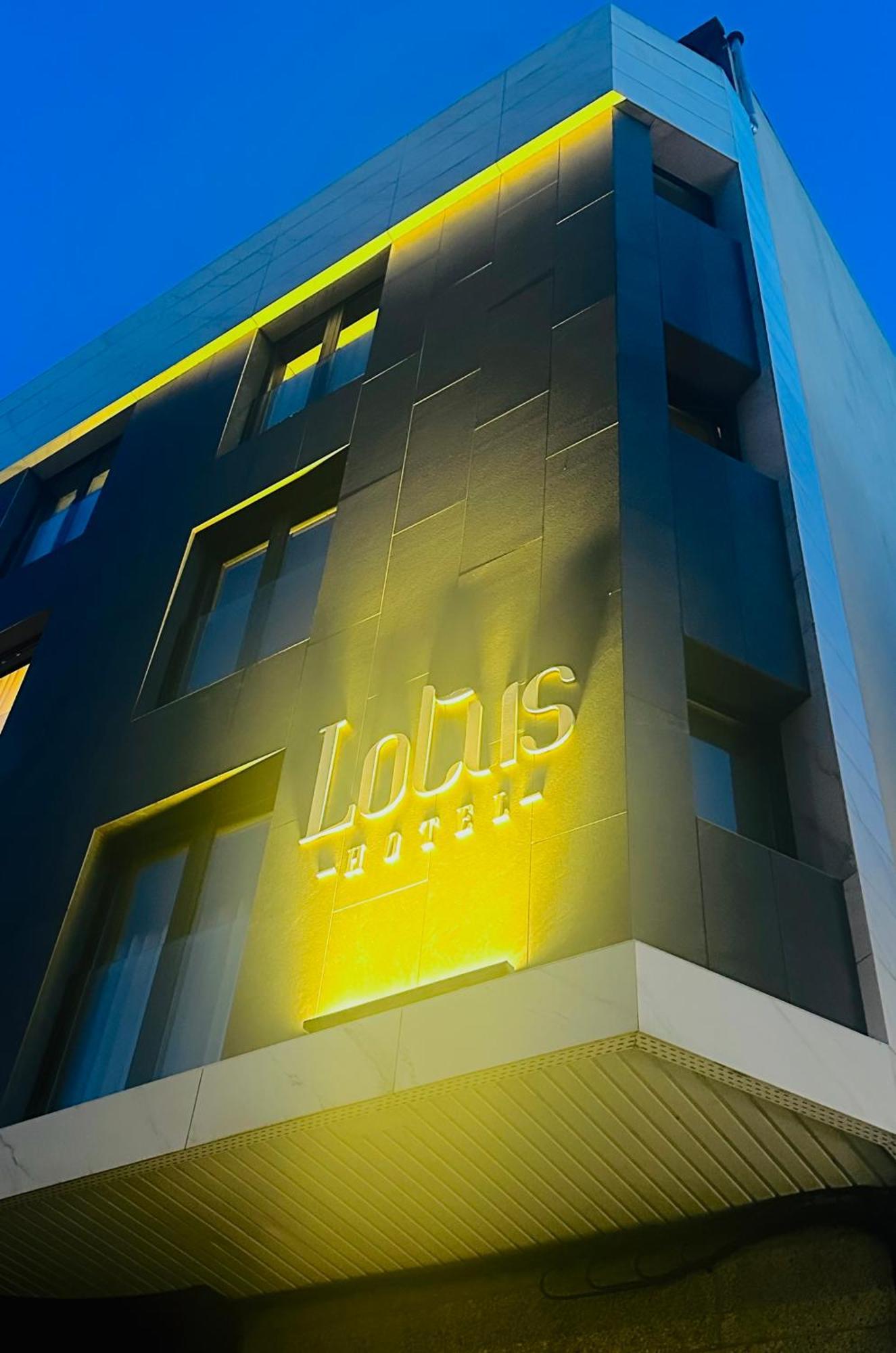 Hotel Lotus Caldas De Reis Buitenkant foto